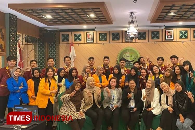 Peserta PMM 3 2023 UNIPMA Ikuti Talkshow dengan Pemenang Hibah Pertukaran Mahasiswa
