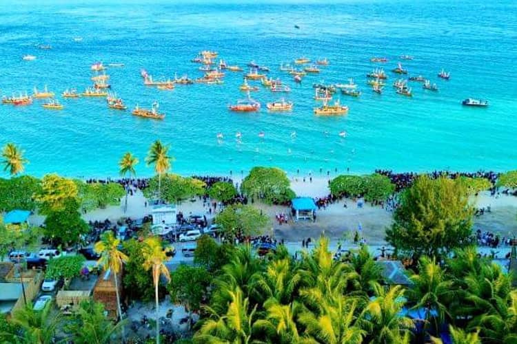 Wisatawan Domestik dan Mancanegara Kagum Pesona Keindahan Tanjung Waka 