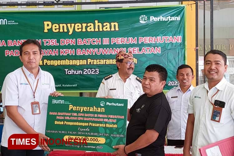 Dapat Bantuan TJSL Perhutani Banyuwangi Selatan, Ibadah di Masjid Nurul Falah Bakal Makin Khusyuk
