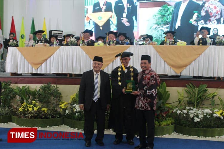 Universitas Islam Nusantara Sukses Selenggarakan Wisuda ke-67 di Bandung