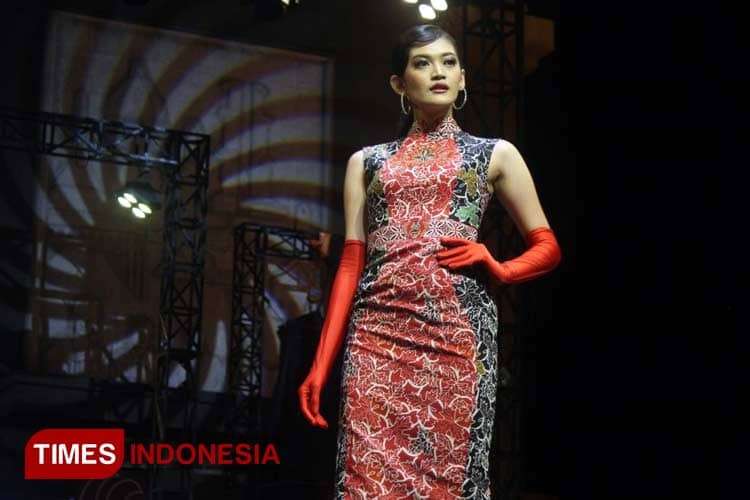 Kediri Fashion Batik Festival Tampilkan Perpaduan Cantik Wastra Batik - Craft