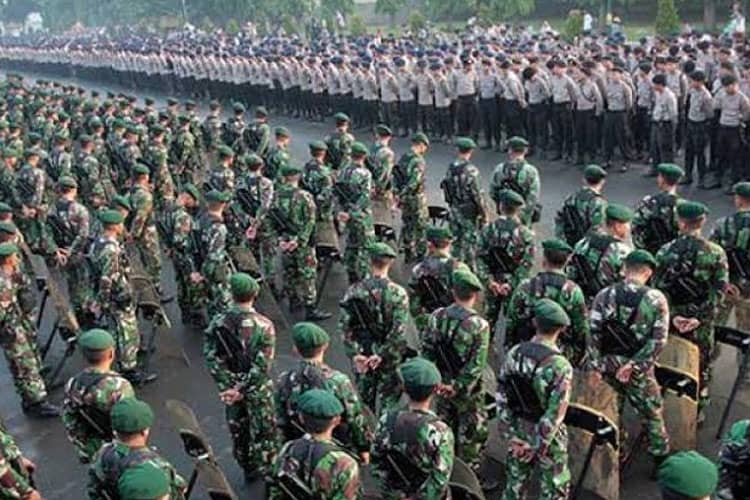 Pemerintah Naikkan Gaji Pokok TNI dan Polisi