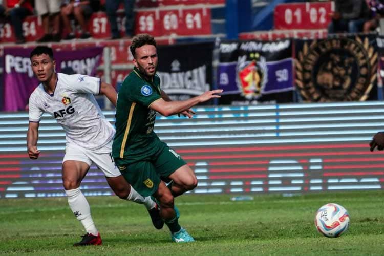 Ze Valente Resmi Berlabuh di Persik Kediri