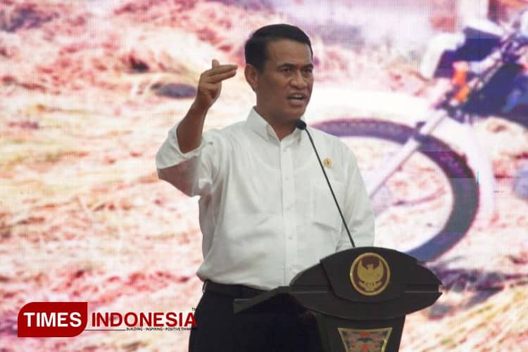 Mentan Amran Semangati Penyuluh Pertanian dan Petani Jawa Timur Pacu Produksi Padi dan Jagung