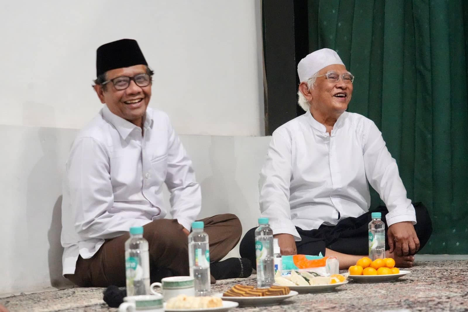 Ganjar-Mahfud akan Memberdayakan Guru Ngaji Menjadi Kebijakan Nasional