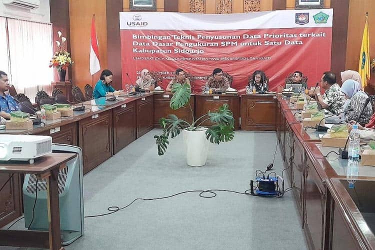 Pemkab Sidoarjo Bersama USAID ERAT Gelar Bimtek Penyusunan Data Prioritas Satu Data