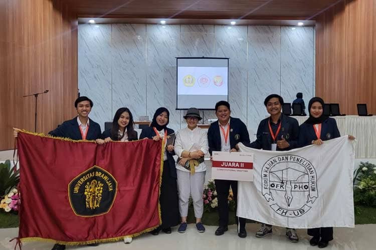 Angkat Isu Penguatan MK, Mahasiswa FH UB Raih Juara 2 PLF 2023