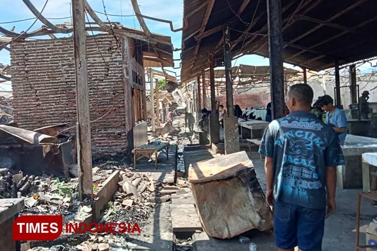 Kebakaran Pasar Leces Baru Padam Setelah 11 Jam, 265 Bedak dan Toko Hangus