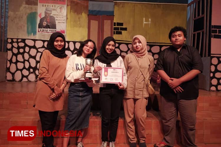 Teater Sabhatansa SMAN 7 Malang Nominator Penyaji Terbaik