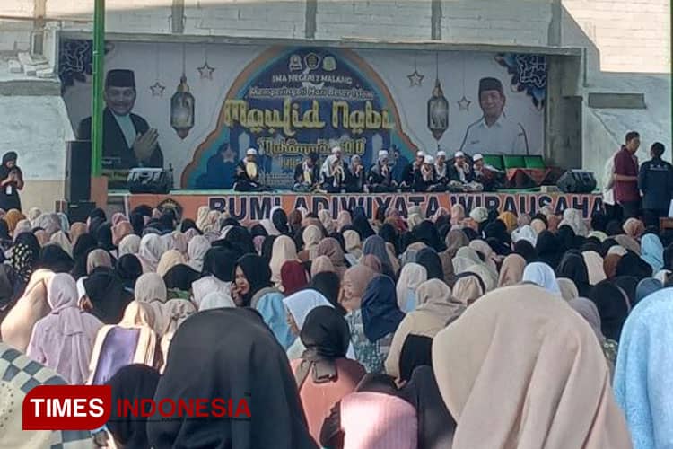 SMAN 7 Malang Memperingati Maulid Nabi Muhammad Temanya Begini