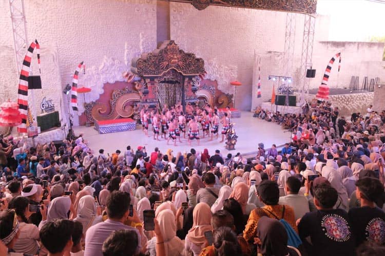 Universitas IBU Malang Ajak Mahasiswa Pertukaran se-Indonesia Healing Budaya ke Bali