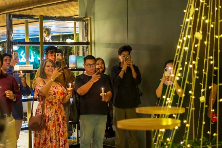 Christmas Tree Lighting Ceremony, Cara Tribe Bali Kuta Beach Beri Kesan Istimewa di Momen Nataru