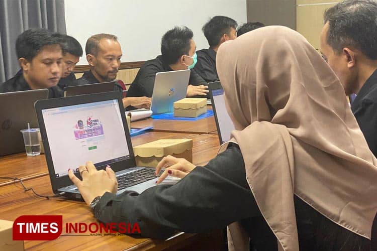 Bakesbangpol Banyuwangi Gelar Bimtek Operator Pelaporan Hasil Pemilu 2024