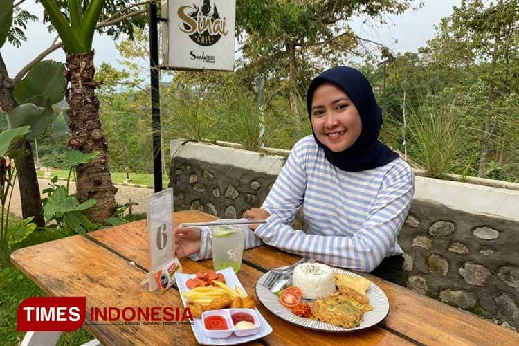 Sinai Cafe, Pengalaman Ngopi Asik di Lereng Gunung Anjasmoro