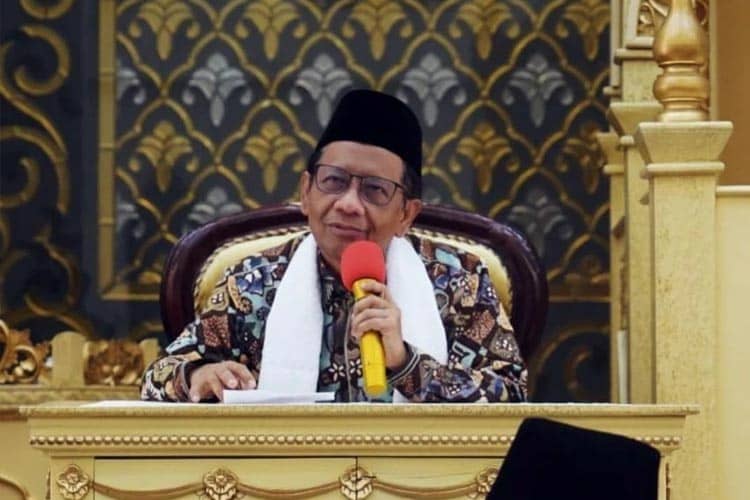 Mahfud MD Ajak Mahasiwa Kenali Politik Identitas
