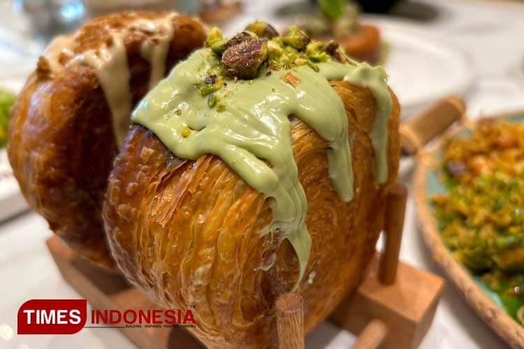 Kerenyahan Crombolini Monsieur Spoon ala Prancis Hadir di Surabaya
