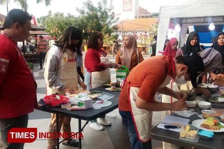 Tanda Cinta untuk Bunda, Lomba Kreasi Bento Hari Ibu di Madiun 