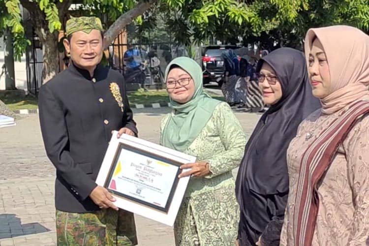 Hari Ibu ke-95 Tahun, Pak Yes Apresiasi Peran Perempuan Lamongan