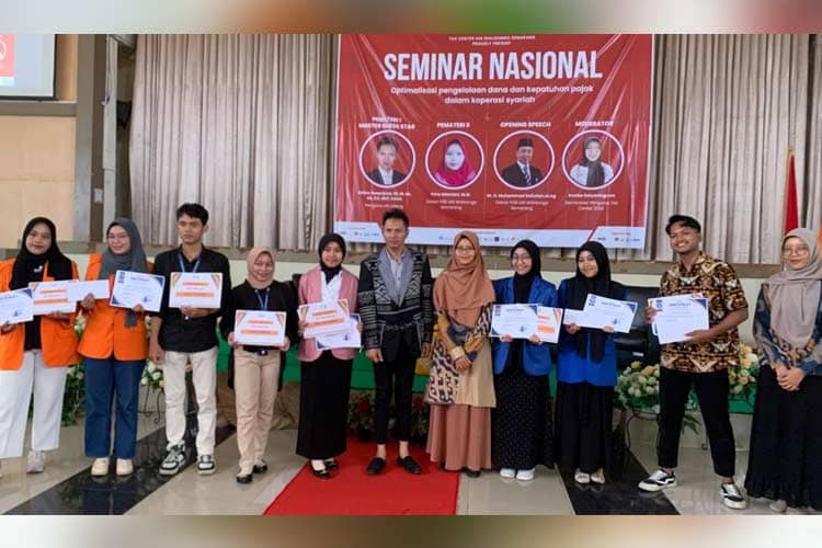 Di Balik Bilik Akuntansi: Kisah Kilau Mahasiswi UISI Juara 1 dalam Festival Pajak 2023