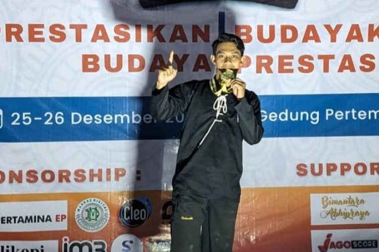 Mahasiswa FH Unisla Raih Medali Emas di Universitas Trunojoyo Championship 2023