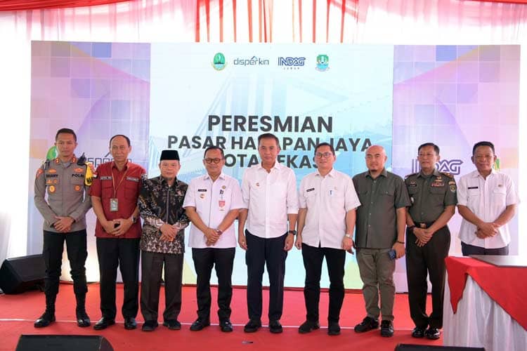 Bey Machmudin Resmikan Pasar Harapan Jaya, Komitmen Sejahterakan Pedagang