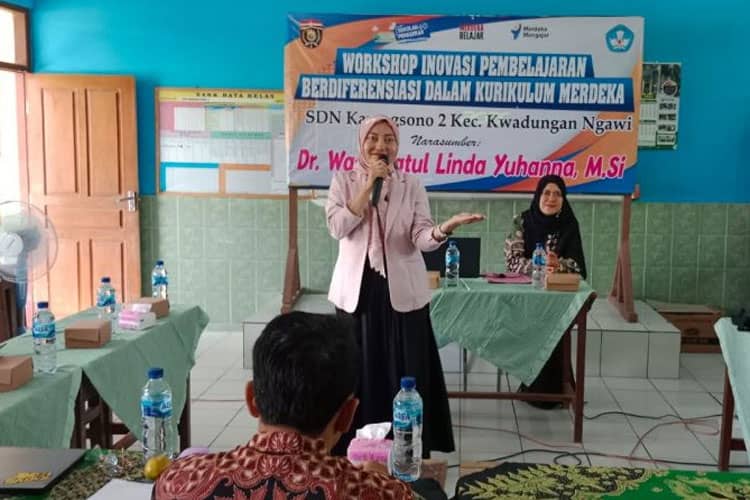 Dosen UNIPMA Isi Materi Penyusunan Modul Ajar Inovatif Berdiferensiasi di SDN Karangsono 2