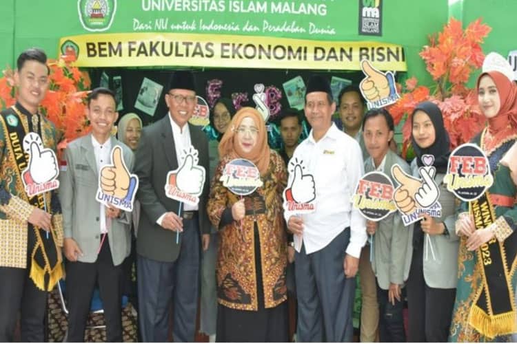 Raih Juara 1 EXPO kreativitas dan Prestasi 2023, BEM FEB Unisma Malang Makin Semangat Tingkatkan Prestasi