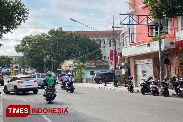 Parkir Satu Sisi Semeru Kota Malang Masih Banyak Pelanggar, Dishub Bakal Tegas