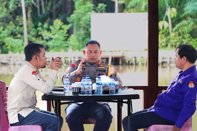 Ciptakan Pemilu Aman, Damai dan Kondusif, Kapolres Siak Perkuat Sinergitas dengan KPU dan Bawaslu
