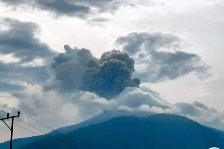 Gunung Lewotobi Kembali Erupsi, Semburan Abu Vulkanik Setinggi 1500 Meter