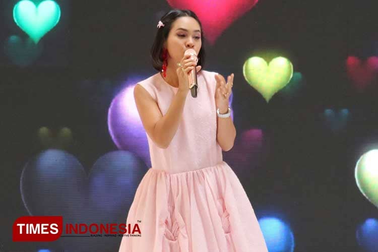 Tips Memilih Warna Furniture Rumah dari Andien
