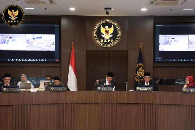 Kuasa Hukum Irman ke DKPP: Sanksi Pelanggaran Sumpah Janji adalah Pemecatan