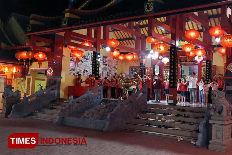 Ratusan Jemaah Tri Dharma Sumber Naga Probolinggo Rayakan Imlek Tak Seperti Biasa, Ini Penyebabnya!  