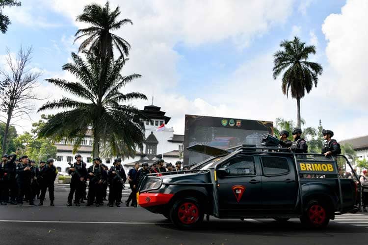 Bey Machmudin Lepas 19.750 Personel Gabungan Amankan Pencoblosan Pemilu 2024