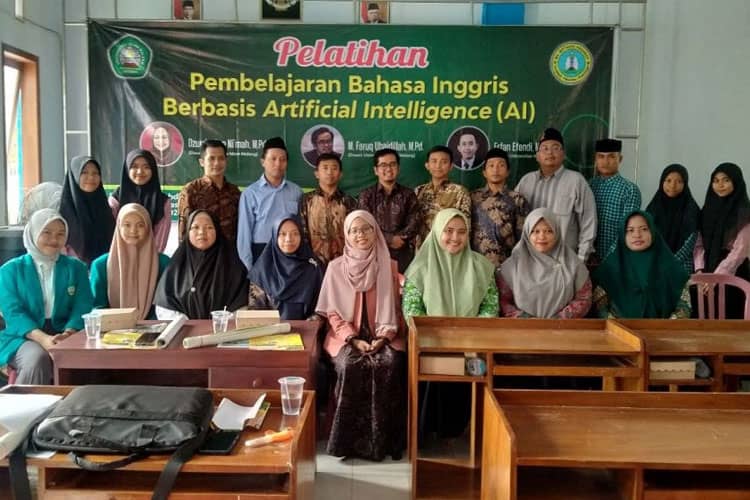 Dosen Unisma Malang Beri Pelatihan Pembelajaran Bahasa Inggris Berbasis AI