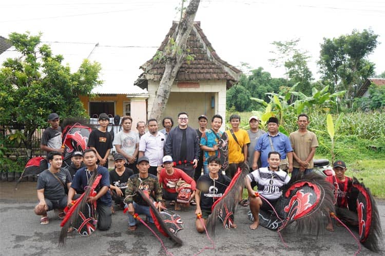 Bupati Kediri Keliling Desa Lihat Aktifitas Kegiatan Warganya