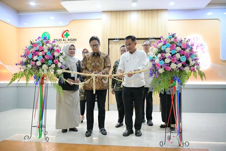 Bey Machmudin Dampingi Menkes Resmikan Layanan Rujukan Prioritas RSUD Al-Ihsan Jabar 