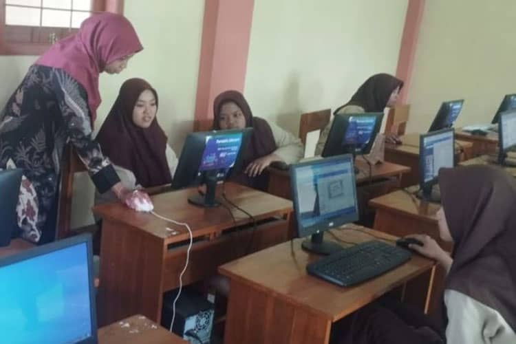 Workshop Pembuatan Blog di SMK An-Nur Al Munir: Inspirasi bagi Guru dan Siswa