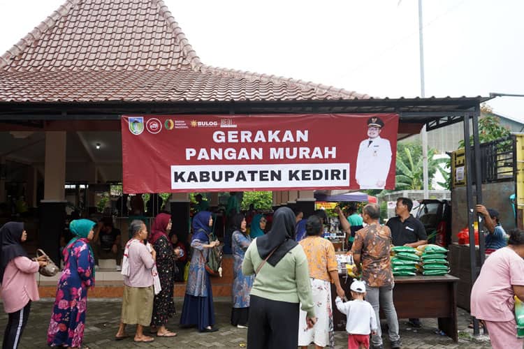 Tekan Laju Inflasi Pemkab Kediri Gencar Adakan Operasi Pasar Murah