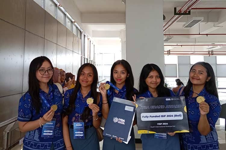Inovasi Irovit Bites Menangkan SMAN 1 Denpasar di YISF 2024
