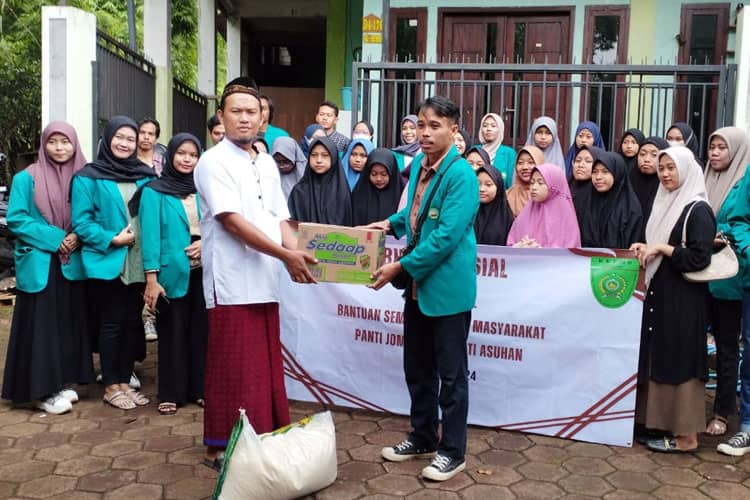 Mahasiswa di Malang Salurkan Bantuan di Tengah Lonjakan Harga Pangan