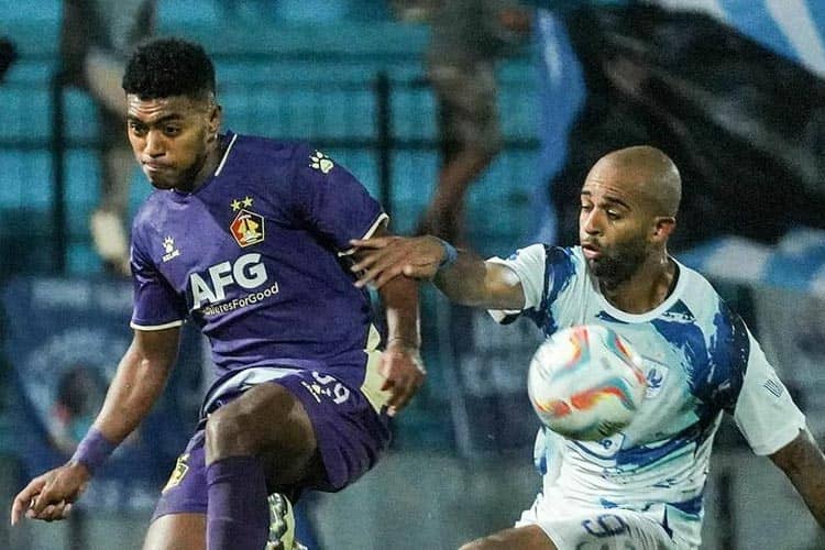 Kalah 2-1 Dari PSIS, Persik Tertahan di Posisi 6