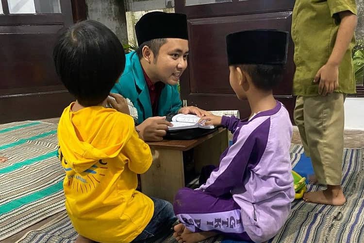 KSM-T Unisma Malang Meyulam Keharmonisan: Transformasi TPQ Dalam Memperkuat Jati Diri Keagamaan