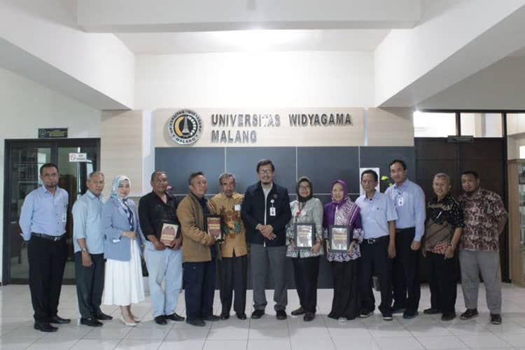 Seremoni Purna Tugas di UWG Malang: Mengenang Pengabdian yang Penuh Semangat