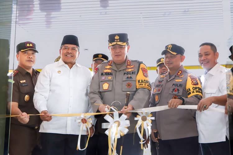 Kapolda Riau Resmikan Lapangan Tembak Terbaik Se-Riau Dan SPKT Saat Kunker Ke Polres Siak