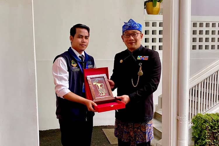 Mantan Ajudan Ridwan Kamil Wisuda di UB, Lulus dengan IPK 3.93