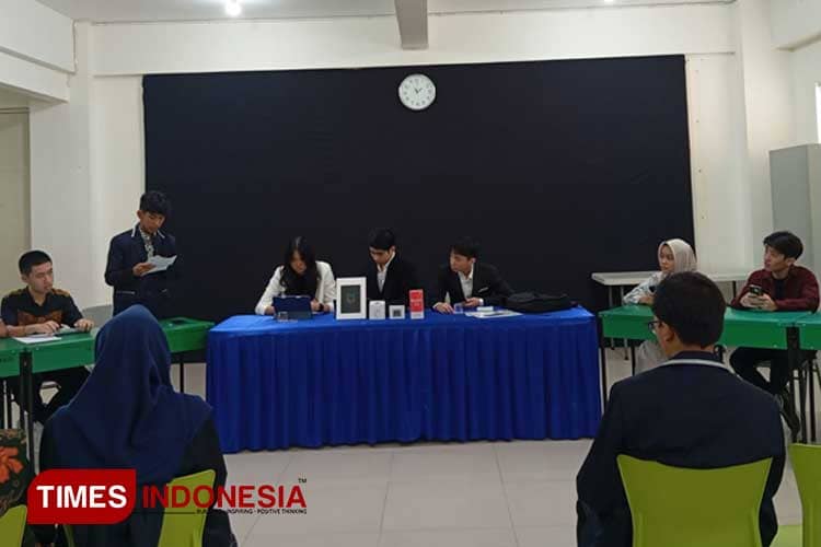 Debate for Everyone Bina Bangsa School Malang Ajak Pelajar Terbiasa Debat Berbahasa Inggris