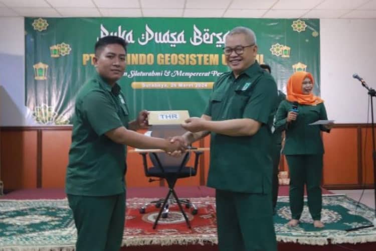 Buka Bersama Karyawan, PT Teknindo Geosistem Unggul juga Bagi THR Lebih Awal