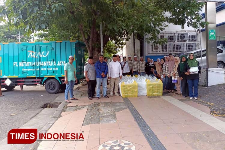 PT MNJ, Majelis Ar-Rohimin dan LPM Suramadu Bagikan 3000 Paket Takjil 