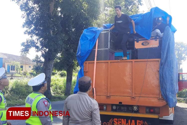 Gagal Pargoy, Truk Pengangkut Sound Horeg di Banyuwangi Ditindak Polisi